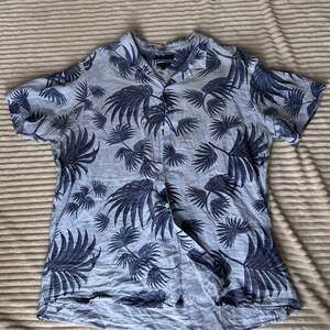 Banana Republic 100% LinenCamden Standard Fit Palm Print Camp Shirt size XL